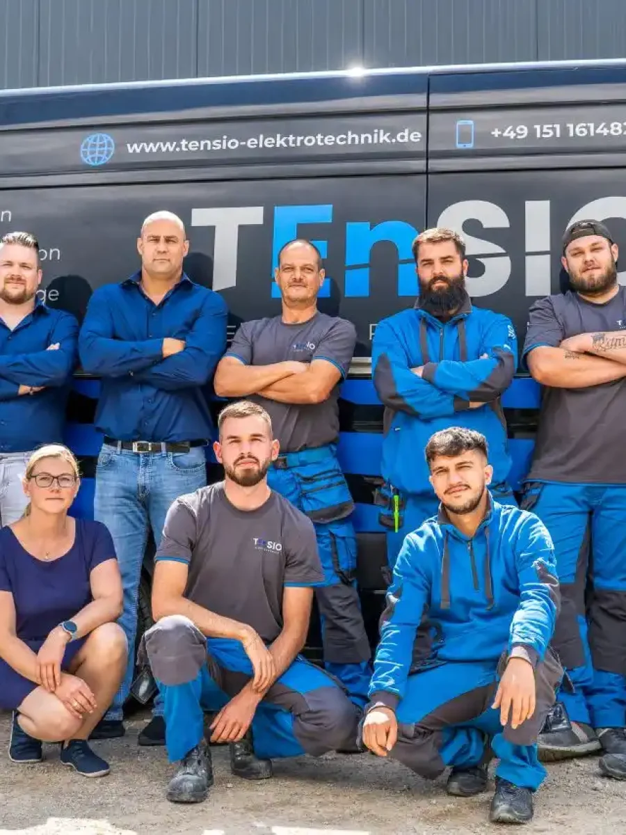 Arbeitskleidung mit Firmenlogo und Veredelung
